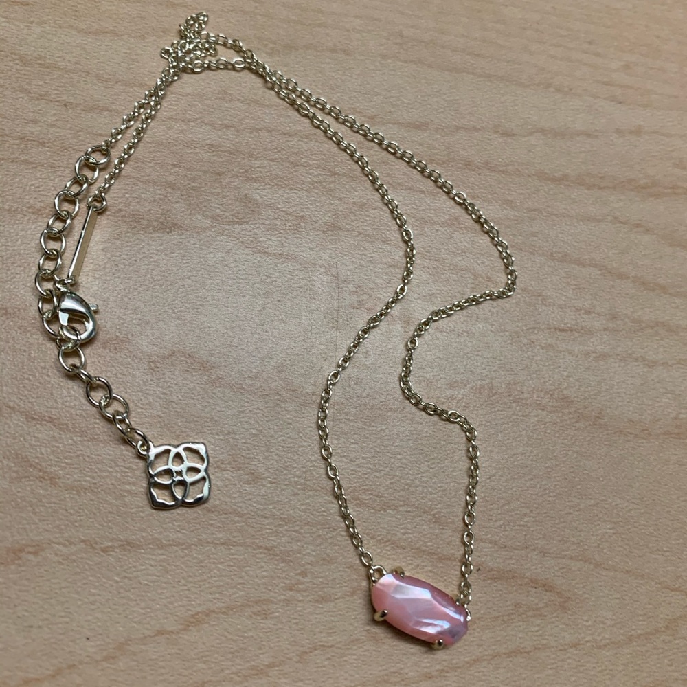 Kendra Scott gold Ever peach mother pearl necklace